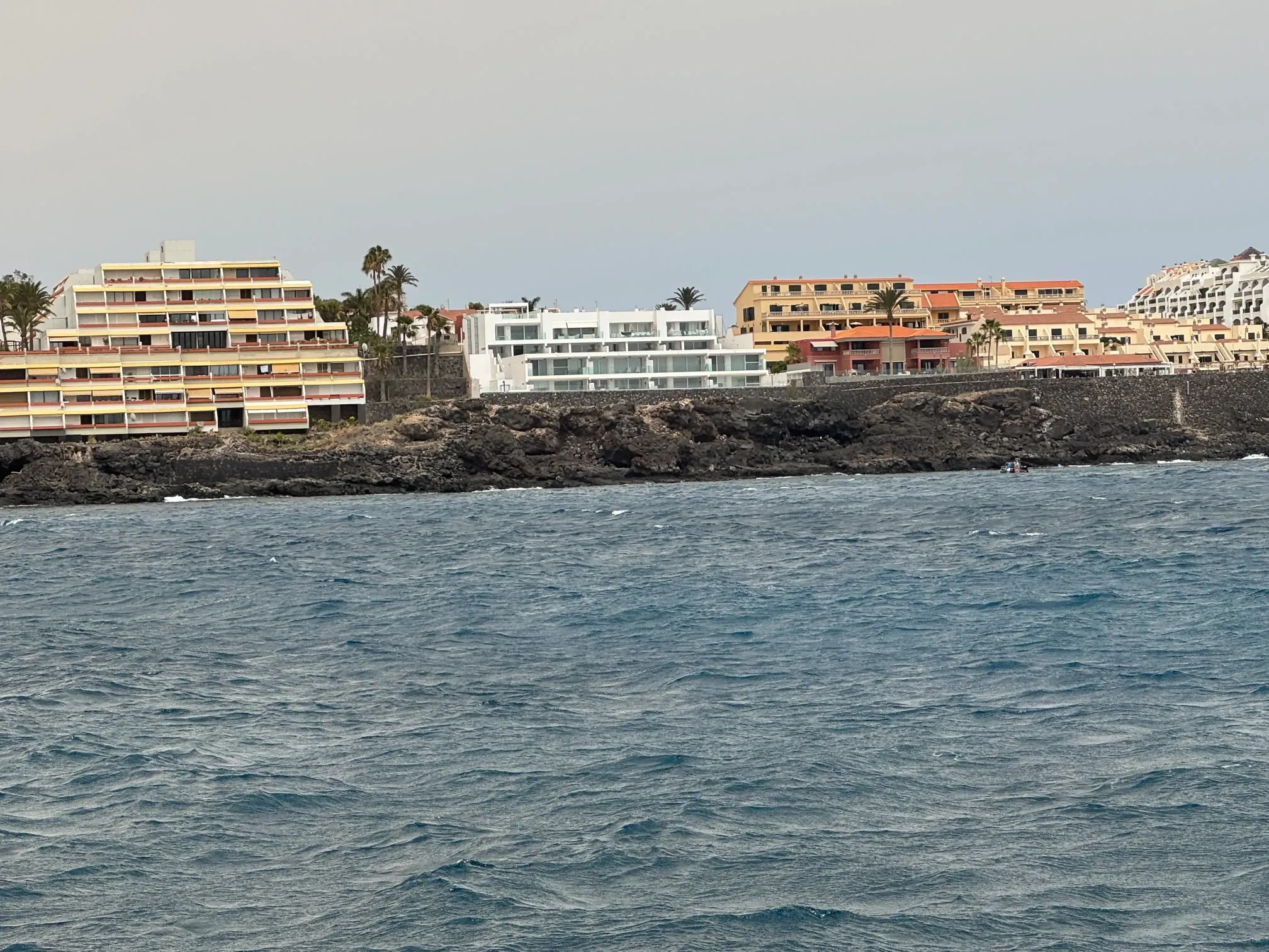 Vista del Silencio is a modern three-bedroom apartment in Costa del Silencio